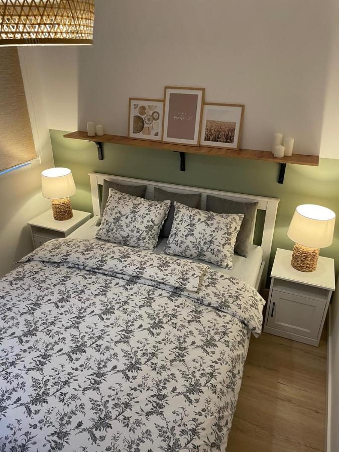 Apartamenty Guzik 22 ครอสโน ภายนอก รูปภาพ